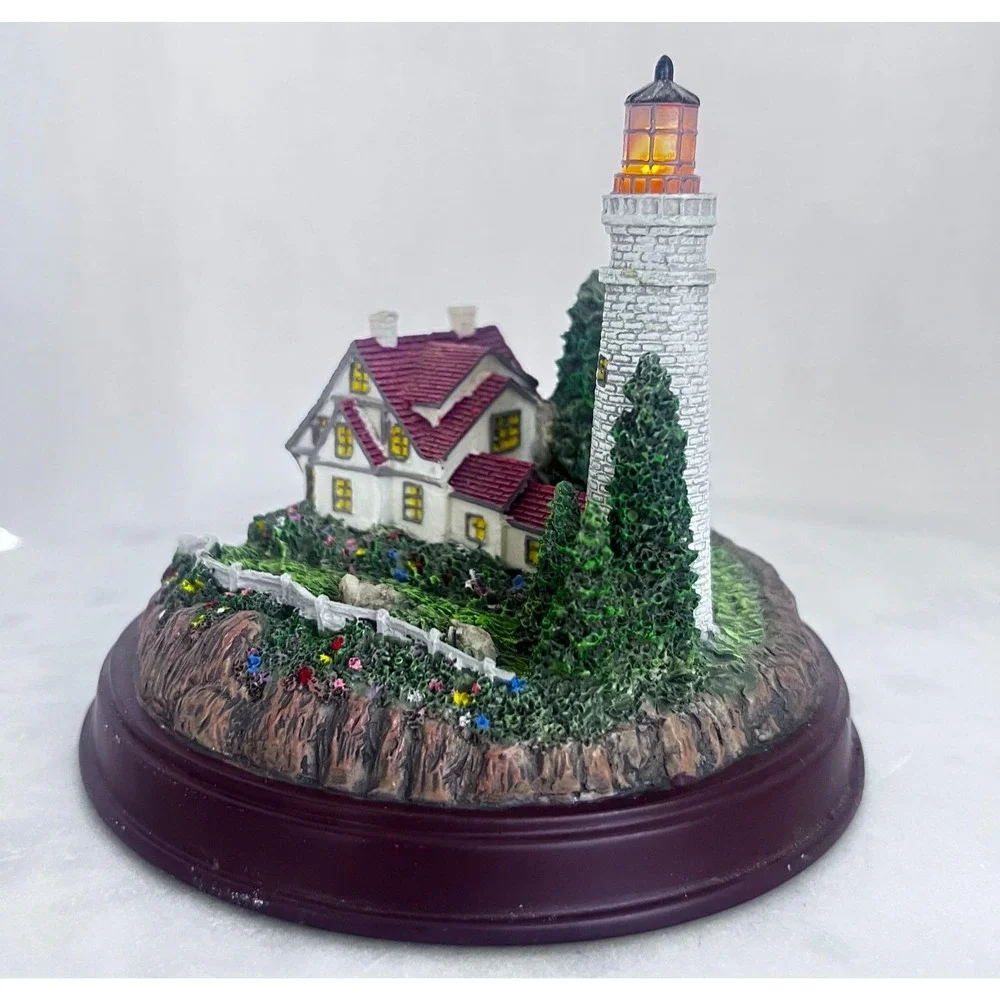 Thomas Kinkade Clearing‎ Storms Lighthouse Cottage Collectible 4.5